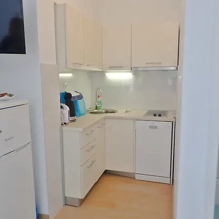 Apartment With Parking Space Starigrad, Paklenica - 25510 Starigrad Paklenica