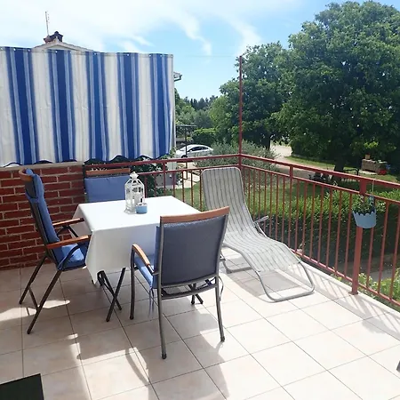 Apartment With Parking Space Starigrad, Paklenica - 25510 *
